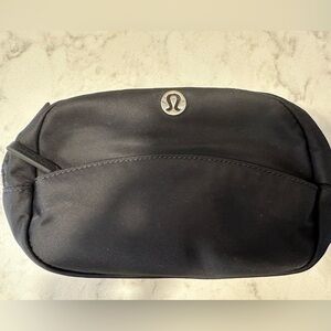 Lululemon black small accessories bag black